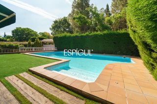 Casa  Veneçuela. Casa unifamiliar en venta con piscina en mirasol, sant cugat del