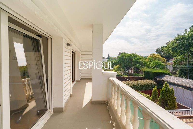 Foto 19a8e011-3508-407b-ae8e-147e600c1b8a. Casa amb calefacció aparcament piscina a Mira-sol Sant Cugat del Vallès