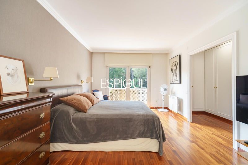 Foto b33d71c4-f2f1-4add-a163-f0bff9853c39. Casa amb calefacció aparcament piscina a Mira-sol Sant Cugat del Vallès