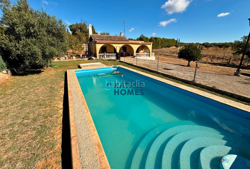 Foto b7516696-4385-42a0-a489-5a7b08628380. Chalet  en venta Nuevo Bulevar en Nuevo Bulevar Mairena del Aljarafe