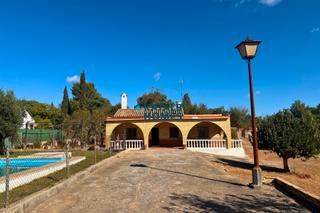 Chalet  Urbanización la señora. Chalet en venta en mairena del aljarafe