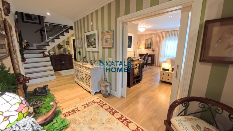 Foto f1ad1c4d-2366-4fa7-869d-ca61eb2550b4. Chalet en calle cáceres 8 en Las Almenas Tomares