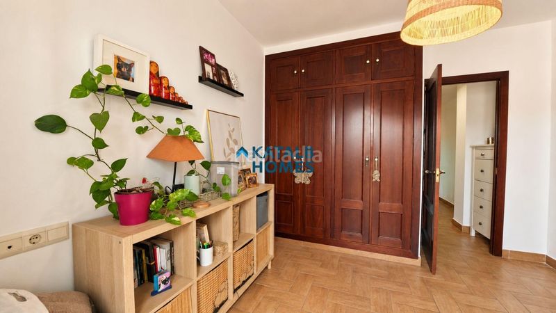 Foto 536faf0f-f5a1-4ca8-b527-2933a9f210bf. Planta baixa a Triana Casco Antiguo Sevilla