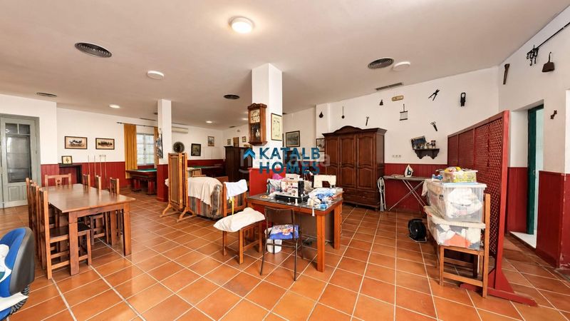 Foto fd58a71a-9f11-4f5a-9b18-117e2ddb8eed. Casa amb calefacció a Olivares