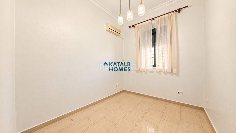 Foto b70630a6-7661-4a85-bb2c-49c8b17a9a5f. Planta baixa a Barrio del Nervión Sevilla