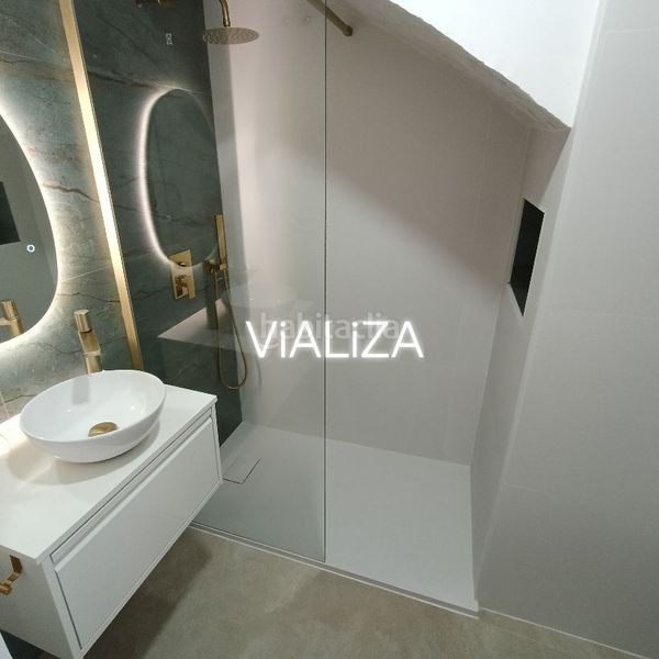 Foto 649d8d1d-8e10-4e44-b475-532e74cf7e88. Casa adossada amb piscina a Manuel