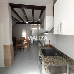 Affitto Casa in Caputxins. Vivienda en alquiler, zona centro.