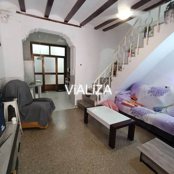 Foto e35e0e3b-d761-4c51-b3c3-bd993ace5328. Casa a Caputxins Alzira
