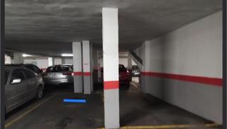 Aparcament cotxe a Zona Avenida al Vedat. Garaje  torrente