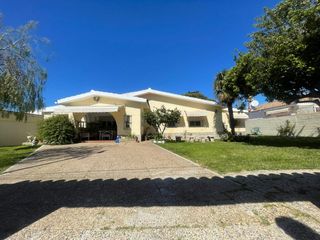 Chalet  Calle bisbita 904b. Chalet en venta , chiclana , zona los gallos