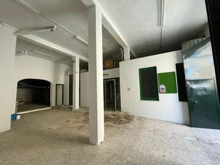 Geschäftsraum in Calle argüelles 4. Local de 200m, centrico