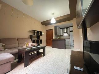 Flat in Calle tirso de molina 10. Piso bajo 90m de 50,56 m² de vivienda + patio de 40 m, ubicado e