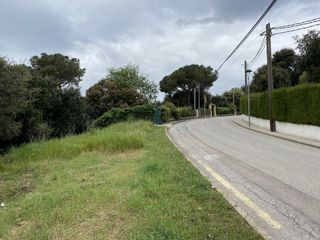 Terreny residencial a Carrer del pi 130. Parcela totalmente sur