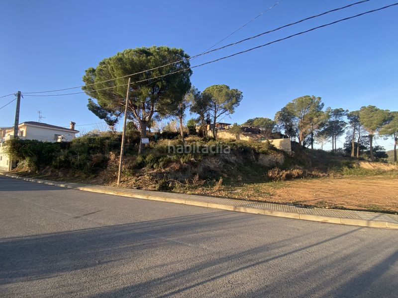 Foto 7eae8795-4855-46db-88ac-998095c4da5a. Terreno residencial en carrer pi 1 parcela plana esquinera en Riudarenes