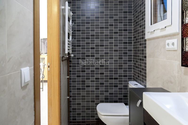 Foto 42b258eb-16f8-4ca8-8ef4-ce8abf96c107. Casa aparellada amb calefacció a Sant Celoni