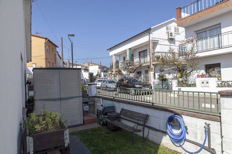 Foto 893d0fed-95ba-4acb-8742-53f0d45b487f. Casa aparellada amb calefacció a Sant Celoni