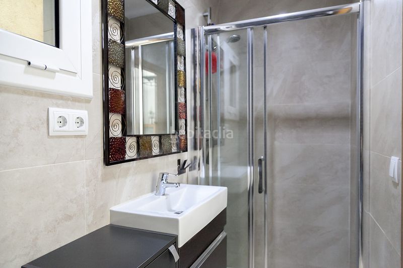 Foto ce154abb-945c-4623-822e-a487d01d0b51. Casa aparellada amb calefacció a Sant Celoni