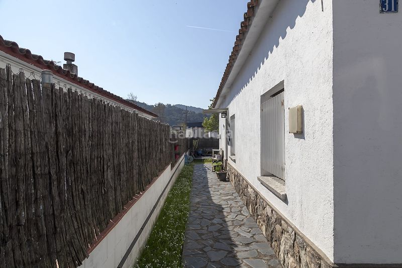 Foto e9afbf1a-626d-42b7-bf39-c294245f5cef. Casa aparellada amb calefacció a Sant Celoni