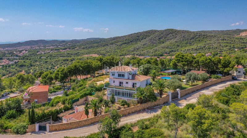 Foto a8c583dd-9d04-435f-b038-4c91b4b14b58. Chalet in carrer de la migdiada 40 in Mas Borràs-Coto del Rey Vendrell (El)
