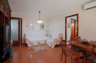 Pis a Collblanc. Piso en venta en hospitalet