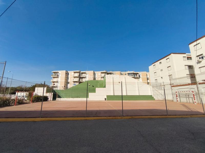 Foto 40e8c4cc-2eb2-479e-bbe5-27e825b8a800. Apartamento  con vistas al mar perellonet en Valencia