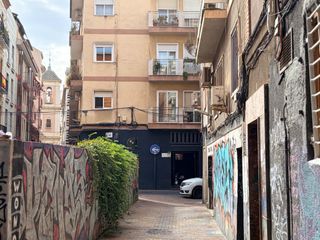 Pis a Calle MESEGUERES
