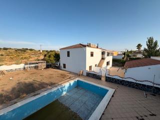Chalet en Norte. Chalet reformado con piscina en proserpina