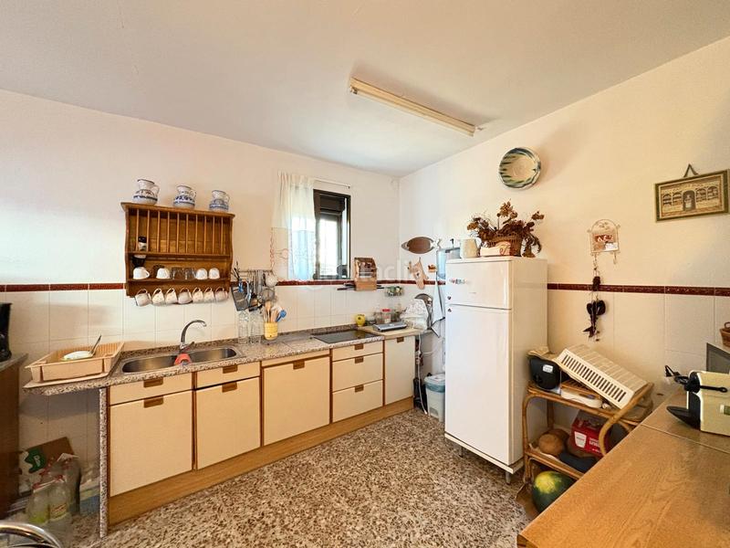 Foto 28cf23f1-ef8e-4392-91f1-c1686156153a. Casa  con piscina y amplio terreno en Aljucén