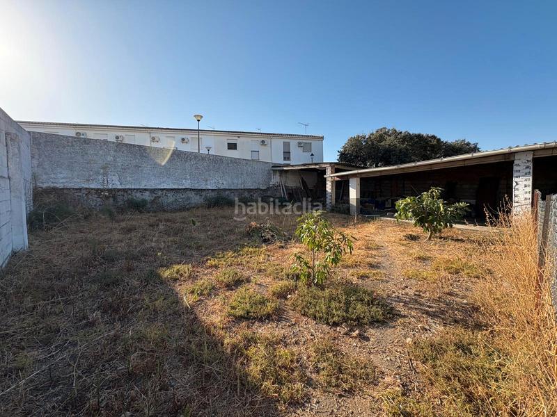 Foto 8e047a04-5d14-4a49-a8c0-e9429a782d3f. Casa  con piscina y amplio terreno en Aljucén