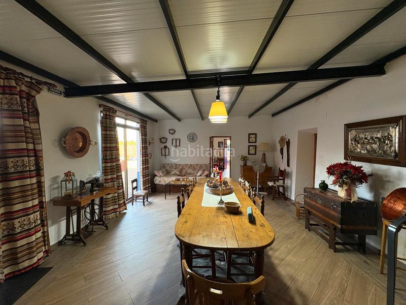 Foto c01a9bdc-52f7-4dbb-bfdf-d125138ad5de. Casa  con piscina y amplio terreno en Aljucén