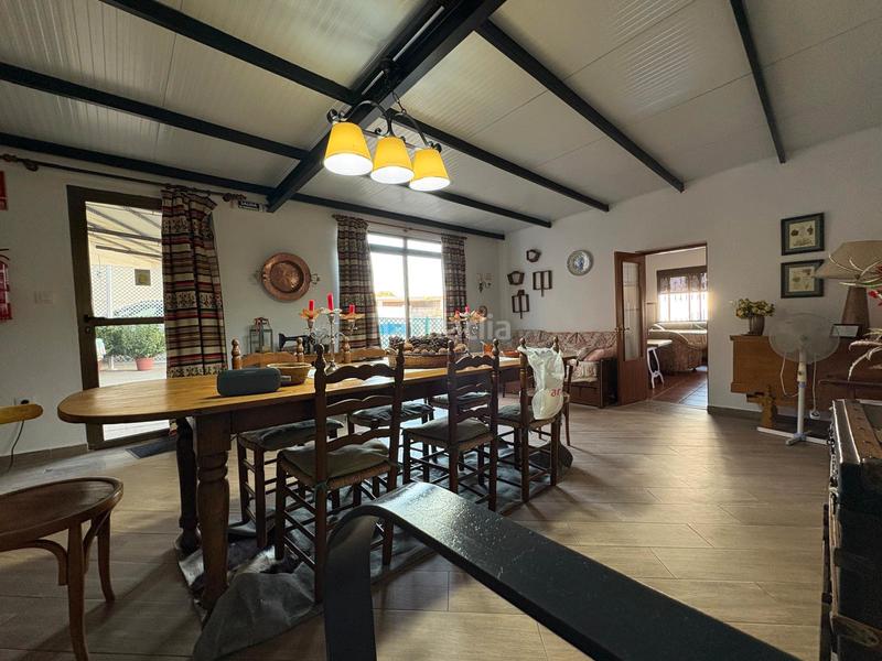 Foto c1cb2658-fc55-4503-a6b4-642cc4ac7174. Casa  con piscina y amplio terreno en Aljucén