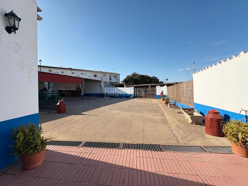 Foto de30b5e1-7fc3-4999-9390-f49b7eea6376. Casa  con piscina y amplio terreno en Aljucén