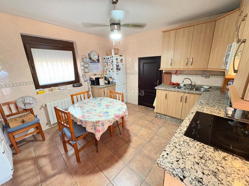 Foto df8f07c3-8b36-4879-8e25-03fecef6ddb1. Casa  con piscina y amplio terreno en Aljucén