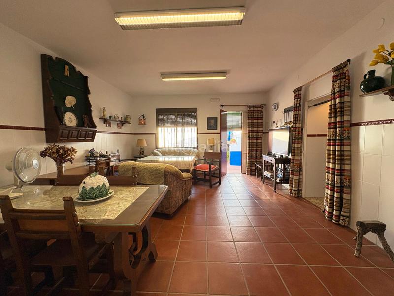 Foto f6f0d068-c3b3-487b-9f76-3d4c89b819ae. Casa  con piscina y amplio terreno en Aljucén