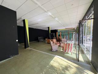 Local Comercial en Oeste. Local comercial en polgono nueva ciudad mrida