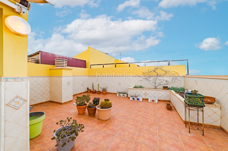 Foto 4ac58b8b-6c13-40f8-a632-cb8e78674cf7. Ático en calle petalo 1 ático en venta en parque de la reina en Arona