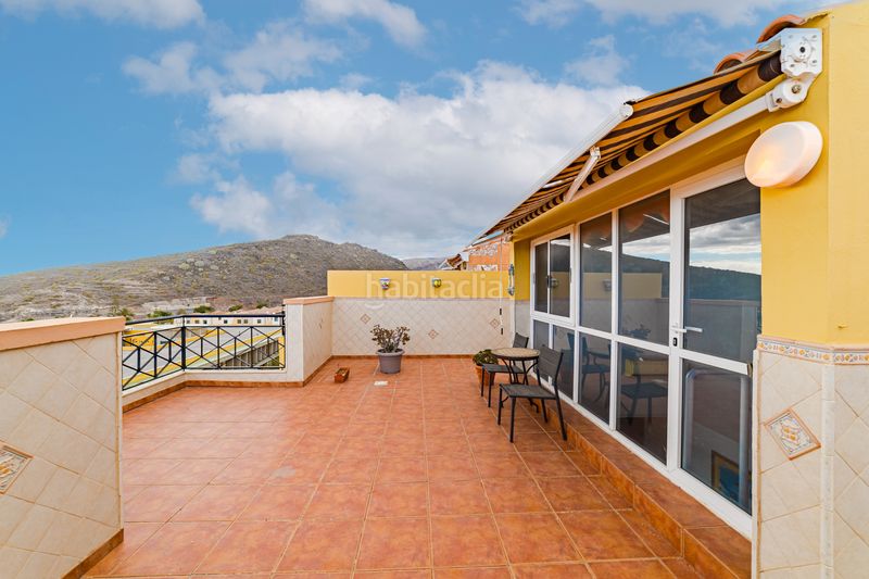 Foto e2b6fccd-c714-4fb4-80c3-6d0993284acc. Ático en calle petalo 1 ático en venta en parque de la reina en Arona