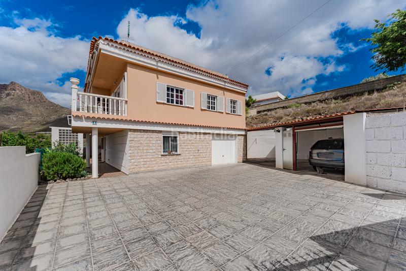 Foto 90f16e1c-b378-4e18-8524-e7abbdc4d760. Casa  / chalet independiente en venta en Buzanada en Arona