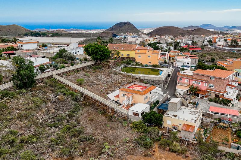 Foto c3f12233-05ee-47f0-9034-9250175c7394. Casa  / chalet independiente en venta en Buzanada en Arona
