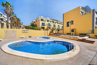 Casa adosada en N/a. Adosado en venta llano del camelo