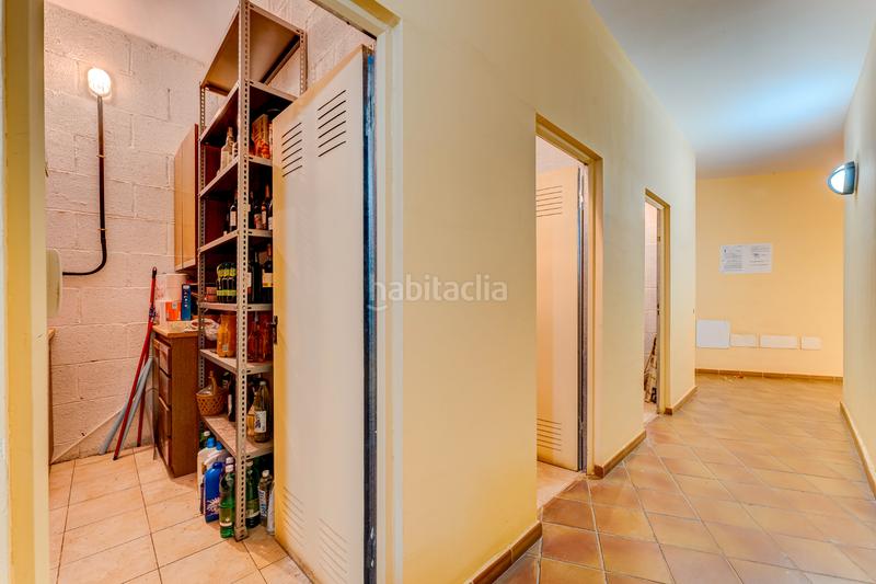 Foto 75b29cad-d80f-4758-b43f-547a68f27388. Piso  en venta en parque tropical, Los Cristianos, en Arona