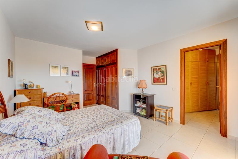 Foto 92237897-4b23-4367-8f4e-2fb0fd269b27. Piso  en venta en parque tropical, Los Cristianos, en Arona