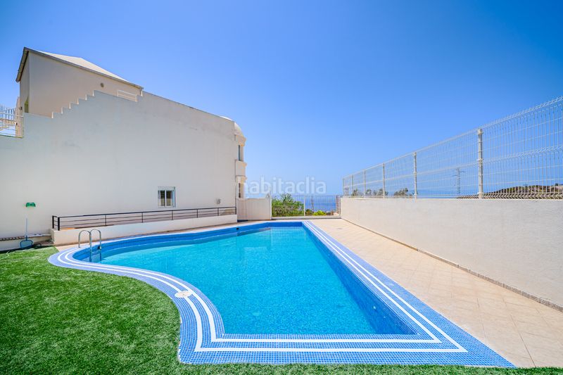 Foto 1a799bb2-e885-4c04-a556-4c37b1536160. Casa adosada chalet adosado en venta a Chayofa en Arona