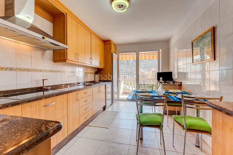 Foto d0504041-317b-4a03-9853-e82181d115c9. Piccolo appartamento con piscina in Los Cristianos Arona