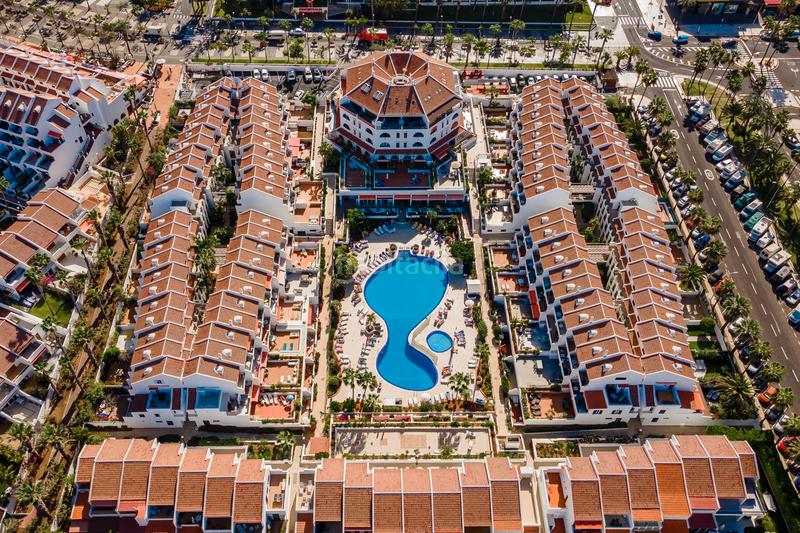 Foto 05e874ae-6120-4009-86d2-6375a9ab625f. Piccolo appartamento con piscina in Playa de las Américas Arona