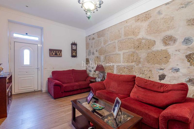 Foto f0117056-ee93-41d0-ac9f-574889452fbc. Casa amb aparcament a Carretera del Centro Palmas de Gran Canaria (Las)