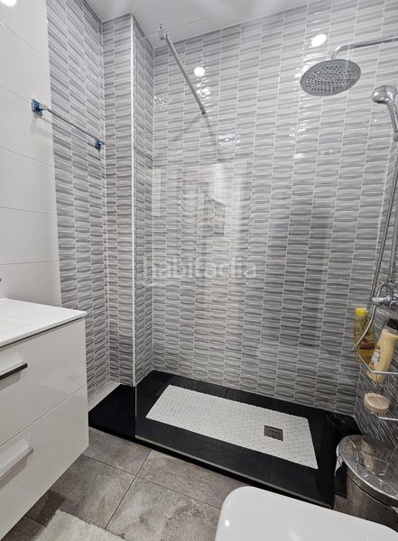 Foto c3f3f6ad-9e89-4429-9bfb-3d0d05856007. Pis a Santa Catalina - Canteras Palmas de Gran Canaria (Las)