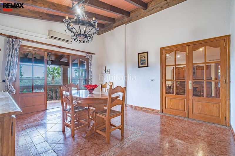 Foto d8a48cdf-b558-4809-a060-a36c48099340. Casale con parcheggio piscina in Centro Inca