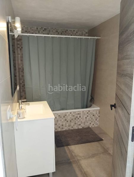 Foto dc0f6e03-89e8-4e5b-8b68-e522b29a81f2. Casa amb aparcament a Muro