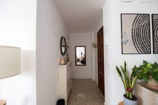Flat in Centro. Amplio y luminoso piso totalmente reformado con 4 habitaciones y